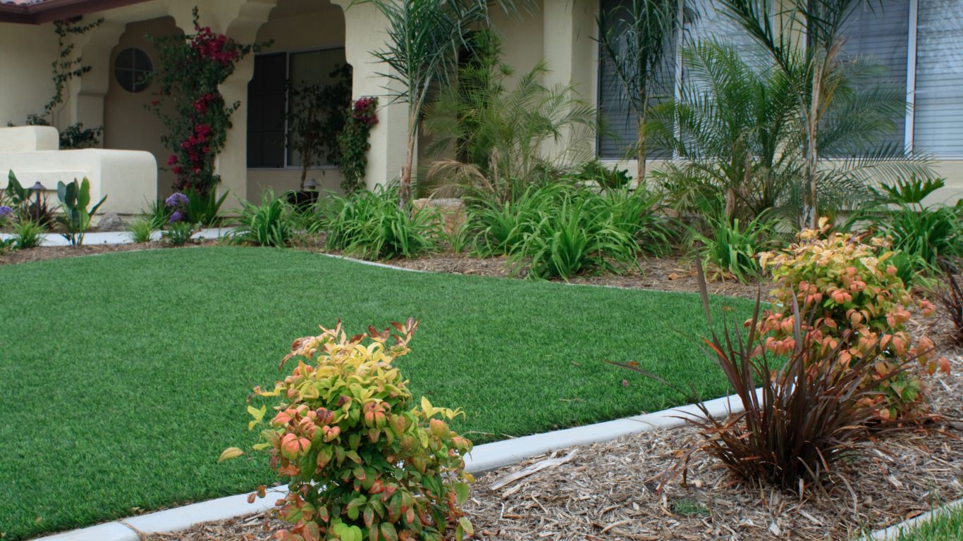 manicured-lawn
